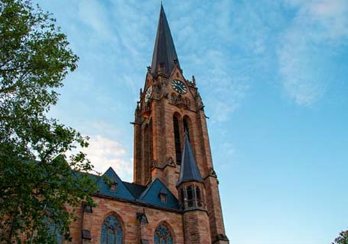 Deutsch und Frendsprachen in Sprachschule Aktiv Kaiserlautern lernen